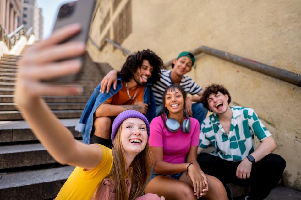 Generation Z informiert sich über TikTok & Co – und bringt damit die Medienlandschaft ins Wanken