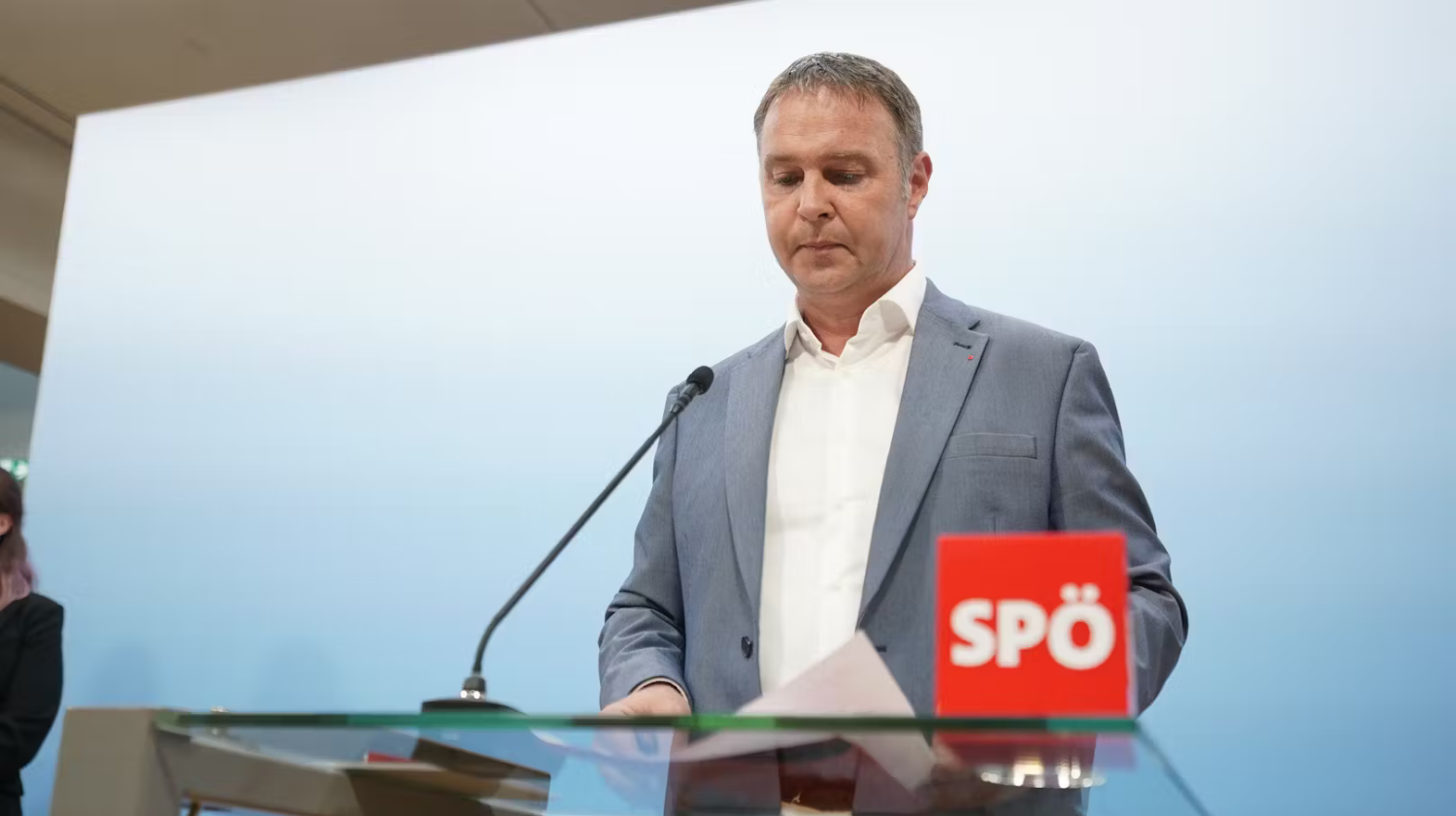 13.988 Euro für Andreas Babler's USA-Reise – SPÖ-Chef unter Druck wegen Luxus-Trip